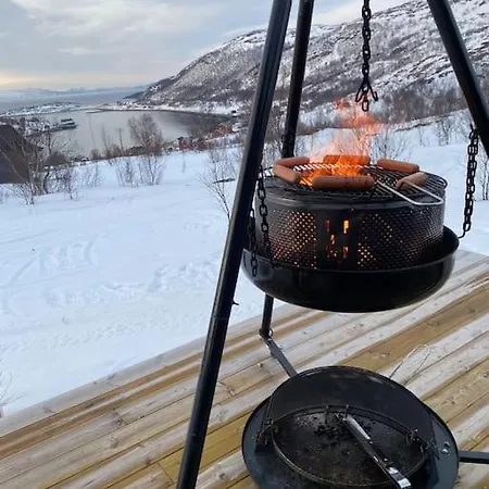 I Neverfjord. Holiday home *