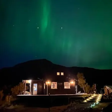 I Neverfjord. Holiday home